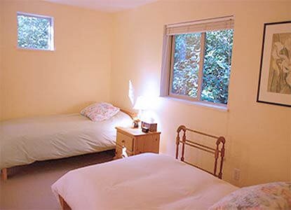 Centre Accommodation: The Cedar Room